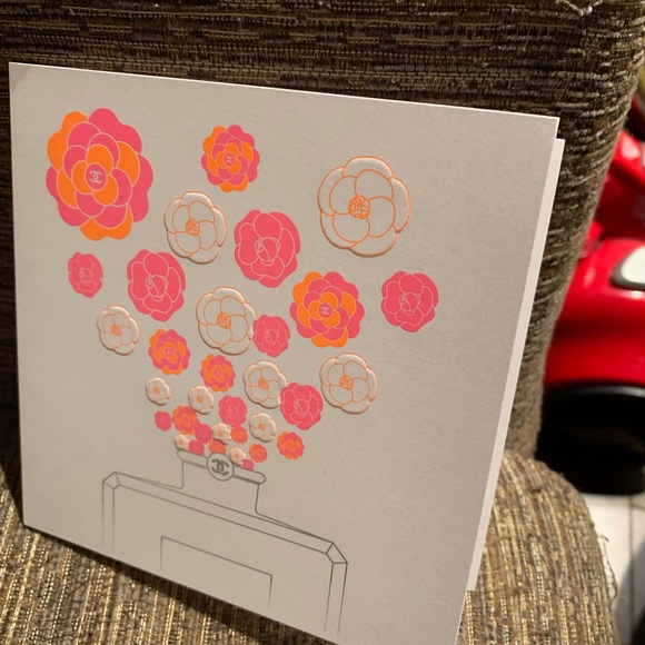 Special edition chanel gift package with greeting card - Picture 4 of 6